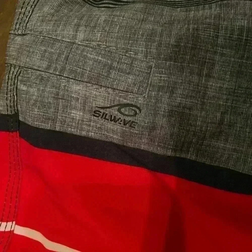 Silwave Men's Navigator High Performance Board Shorts Size 28